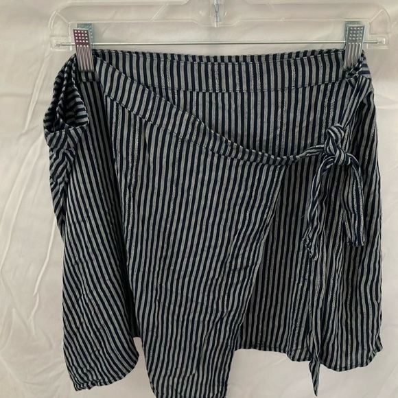 American Eagle Outfitters: Navy Blue/Gray wrap skirt- size Large - Picture 1 of 13